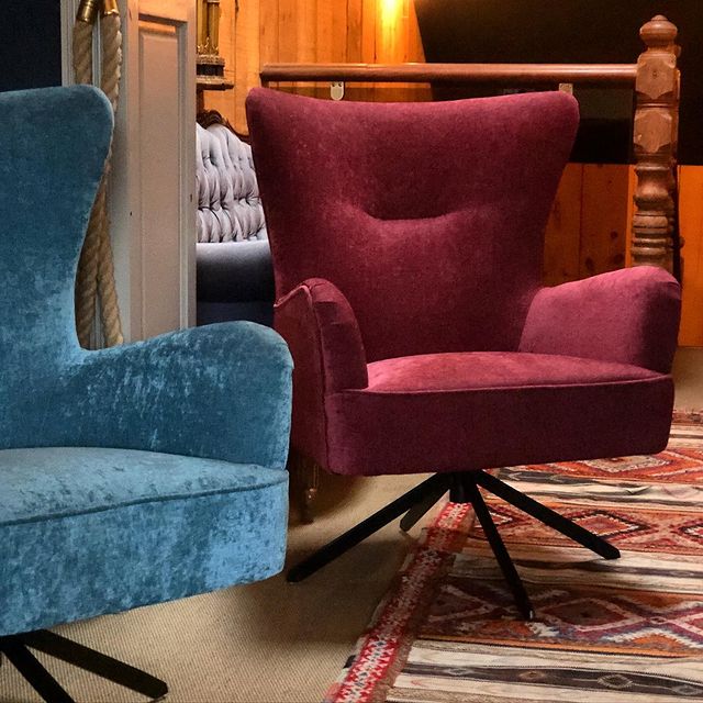 Raspberry Swivel Chair