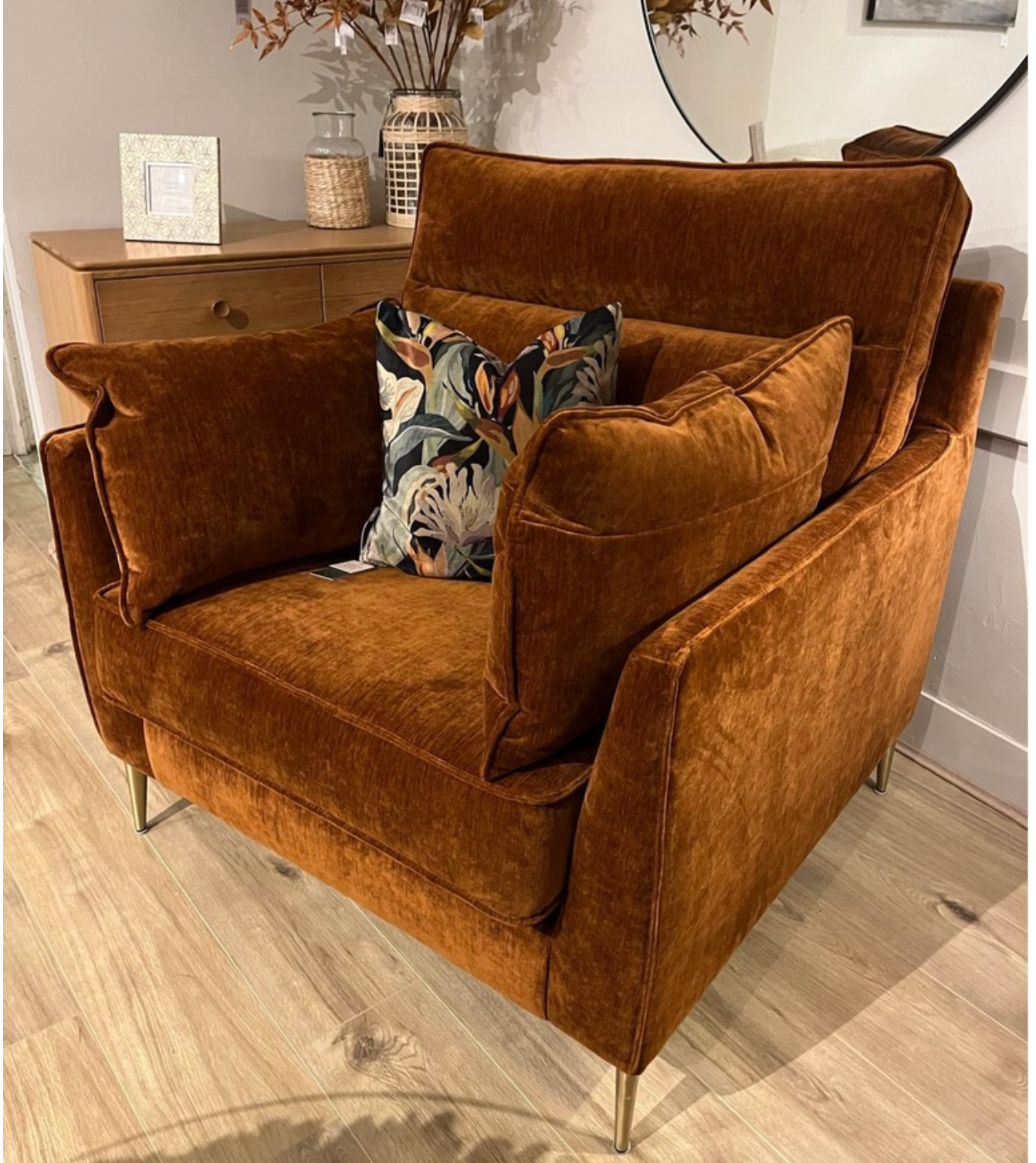 EX-DISPLAY | Alice Armchair - Rust