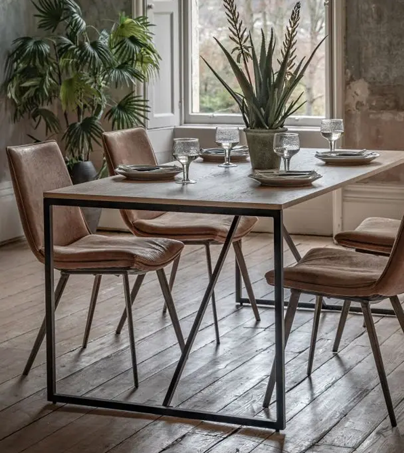 Henley Oak Vaneer Dining Table - Final Price